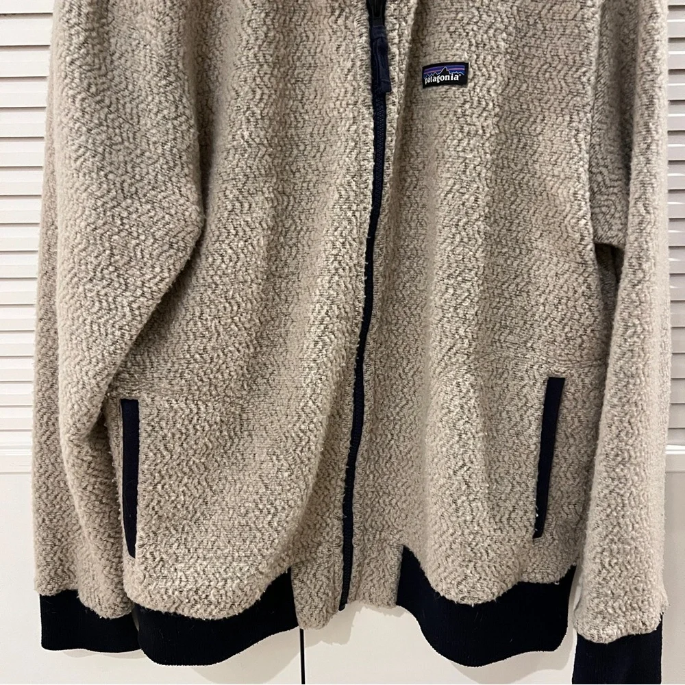 Patagonia Men’s Zip up fleece jacket - Picture 4 of 5
